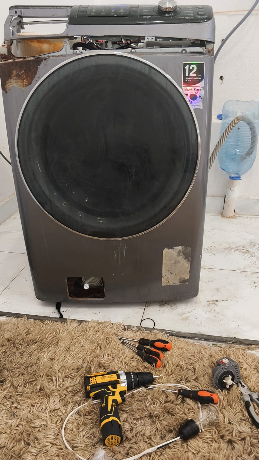 قطع غيار أصلية